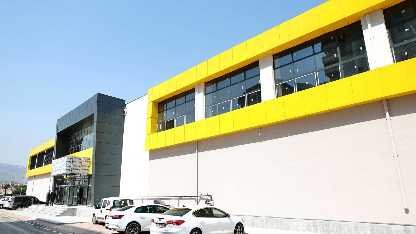 Başkan Çolakbayrakdar: "Hemşehrilerimizin yaşam kalitesini artıracak sosyal alanlar kazandırıyoruz"