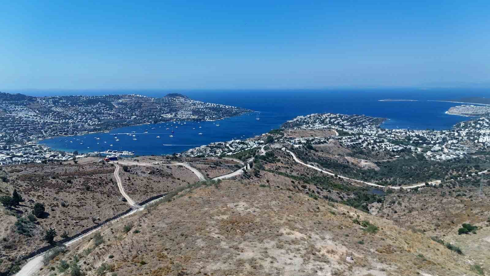 Muğla’da 163 futbol sahası vahşi depolama alanı yeşile döndü