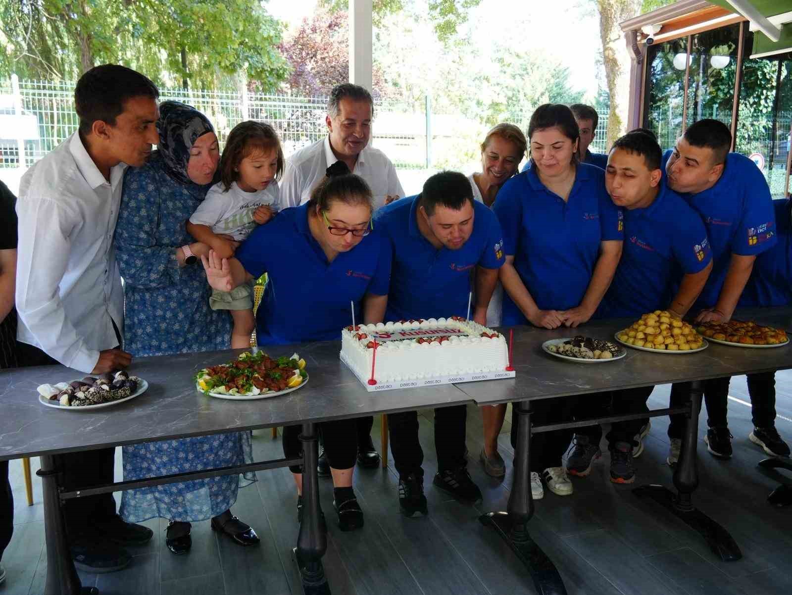 Düzce Belediyesince faaliyete geçen Kusursuz Kafe 9 yaşında