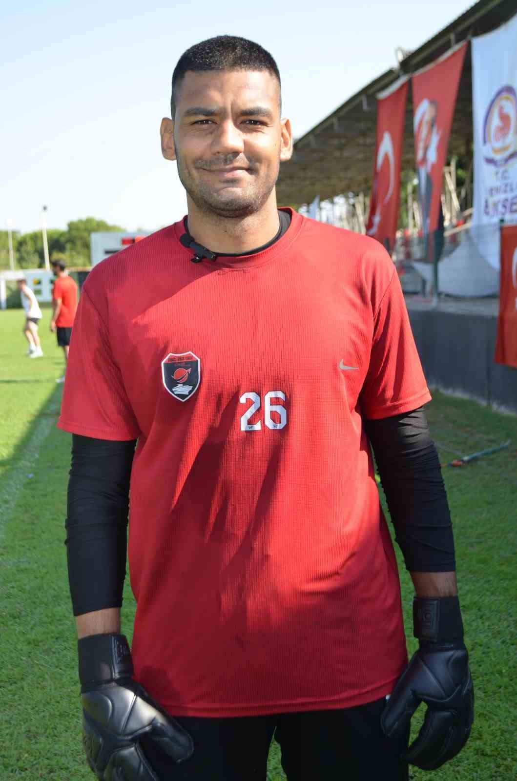 Denizli İdmanyurdu&rsquo;nun kalesi tecr&uuml;beli eldivene emanet
