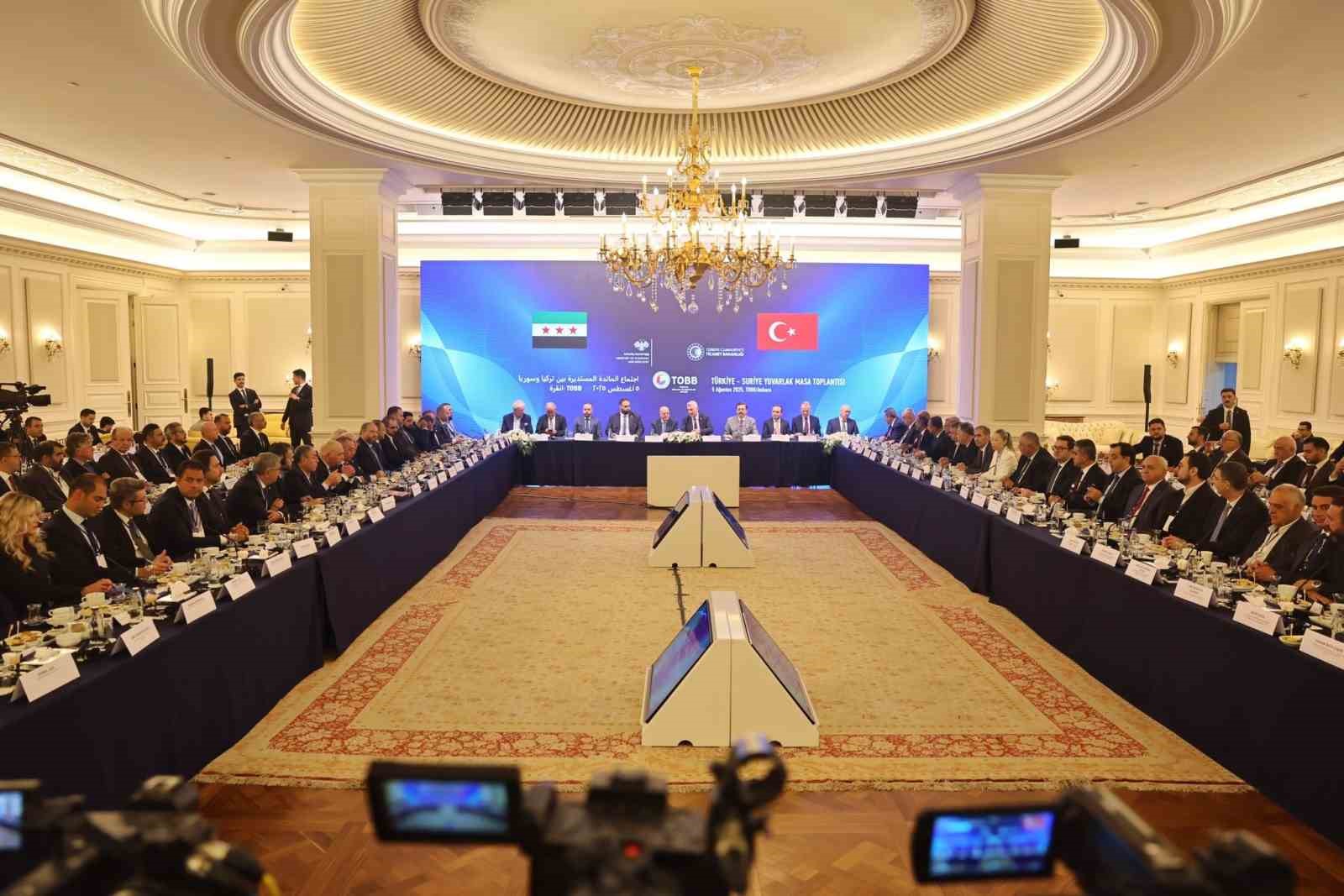 Bakan Bolat: "Suriye’nin ulaşım koridorları yeniden aktif hale gelecek"