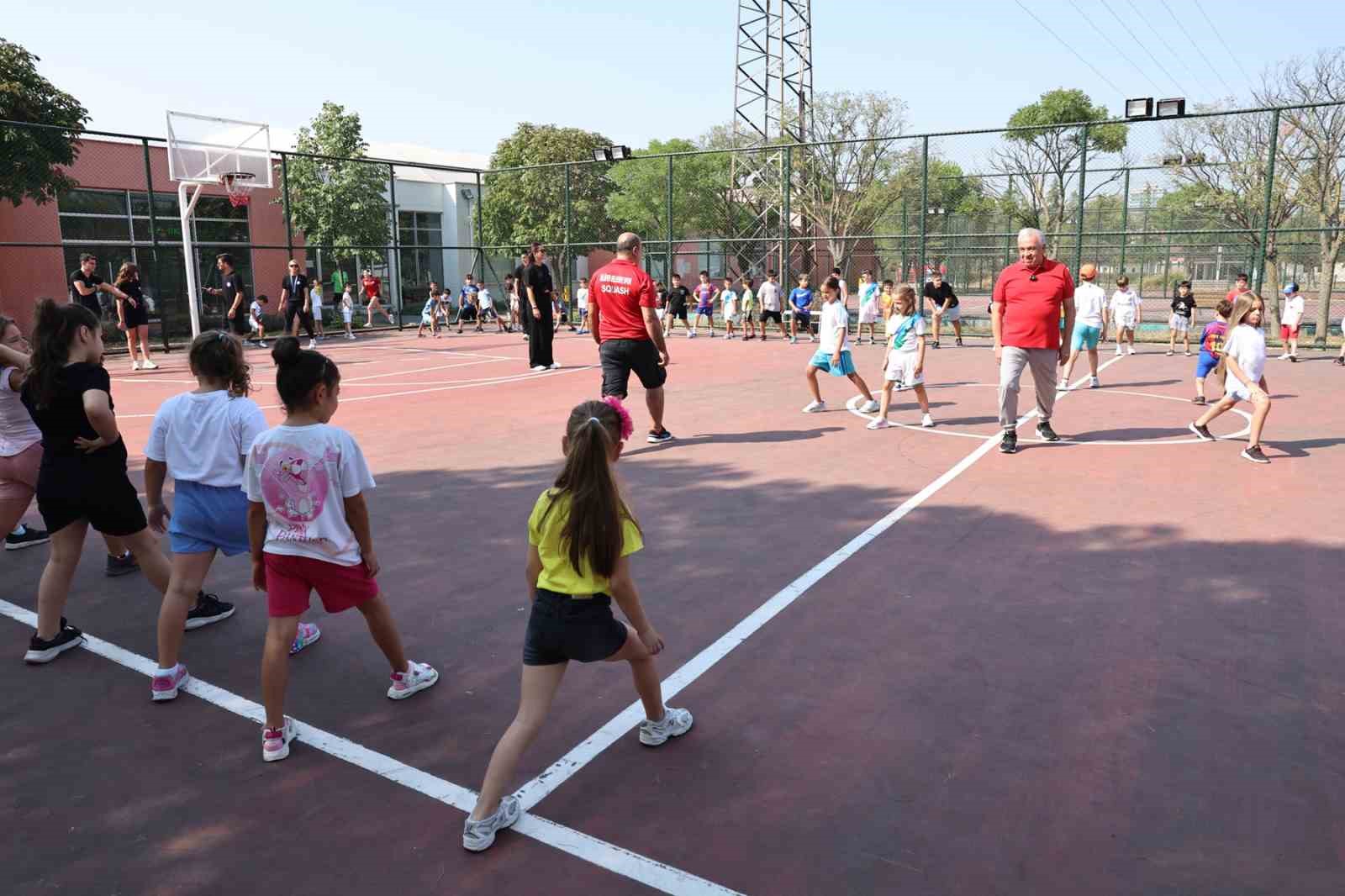 Nil&uuml;fer&rsquo;de &ccedil;ocuklara spor sevgisi aşılanıyor
