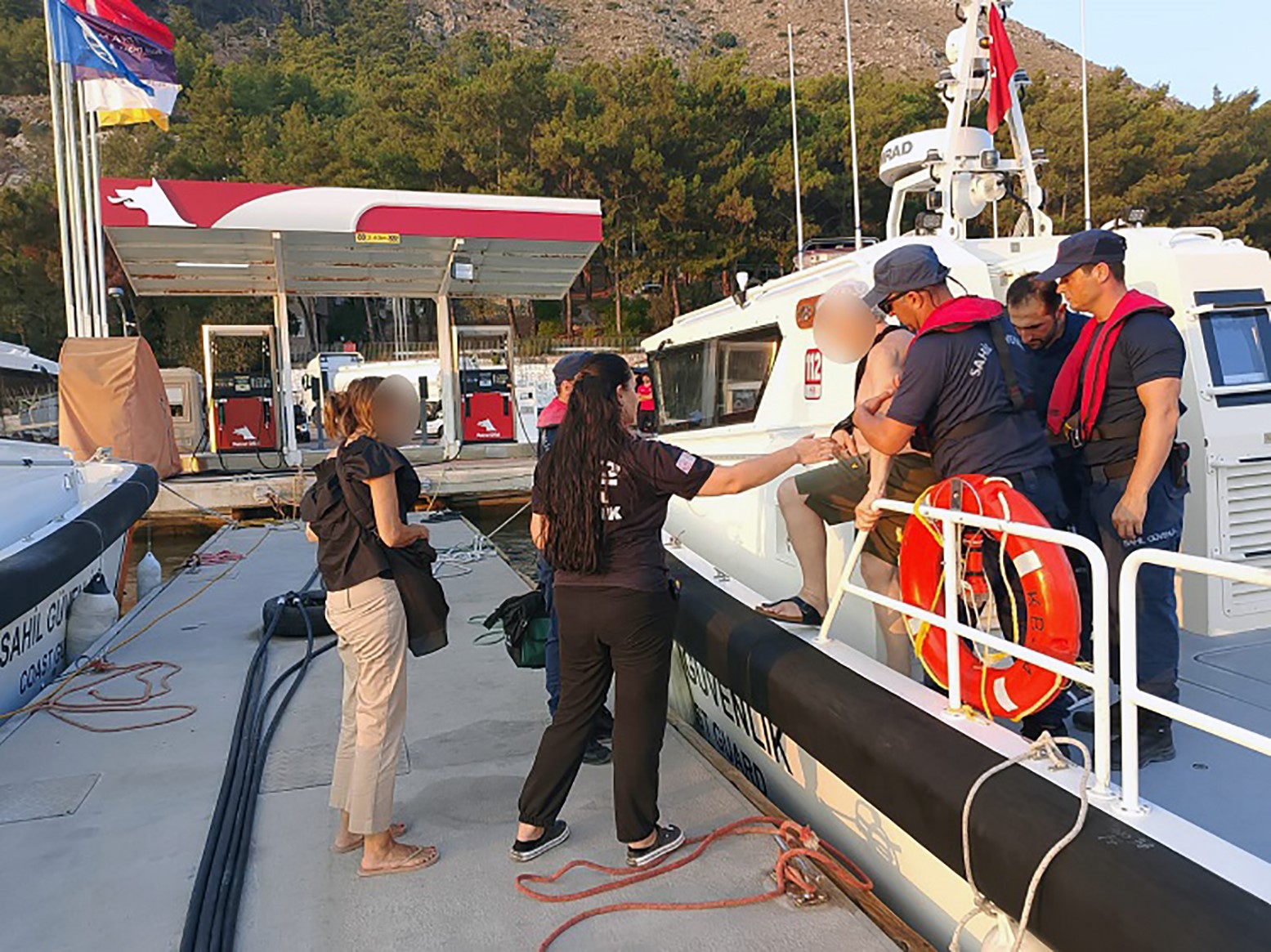 Bodrum ve Marmaris&rsquo;te teknelerde yaralanan iki kişiye tıbbi tahliye
