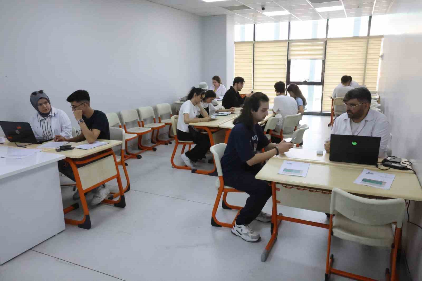 Öğrenciler en doğru tercihi uzman eğitimcilerle birlikte veriyor