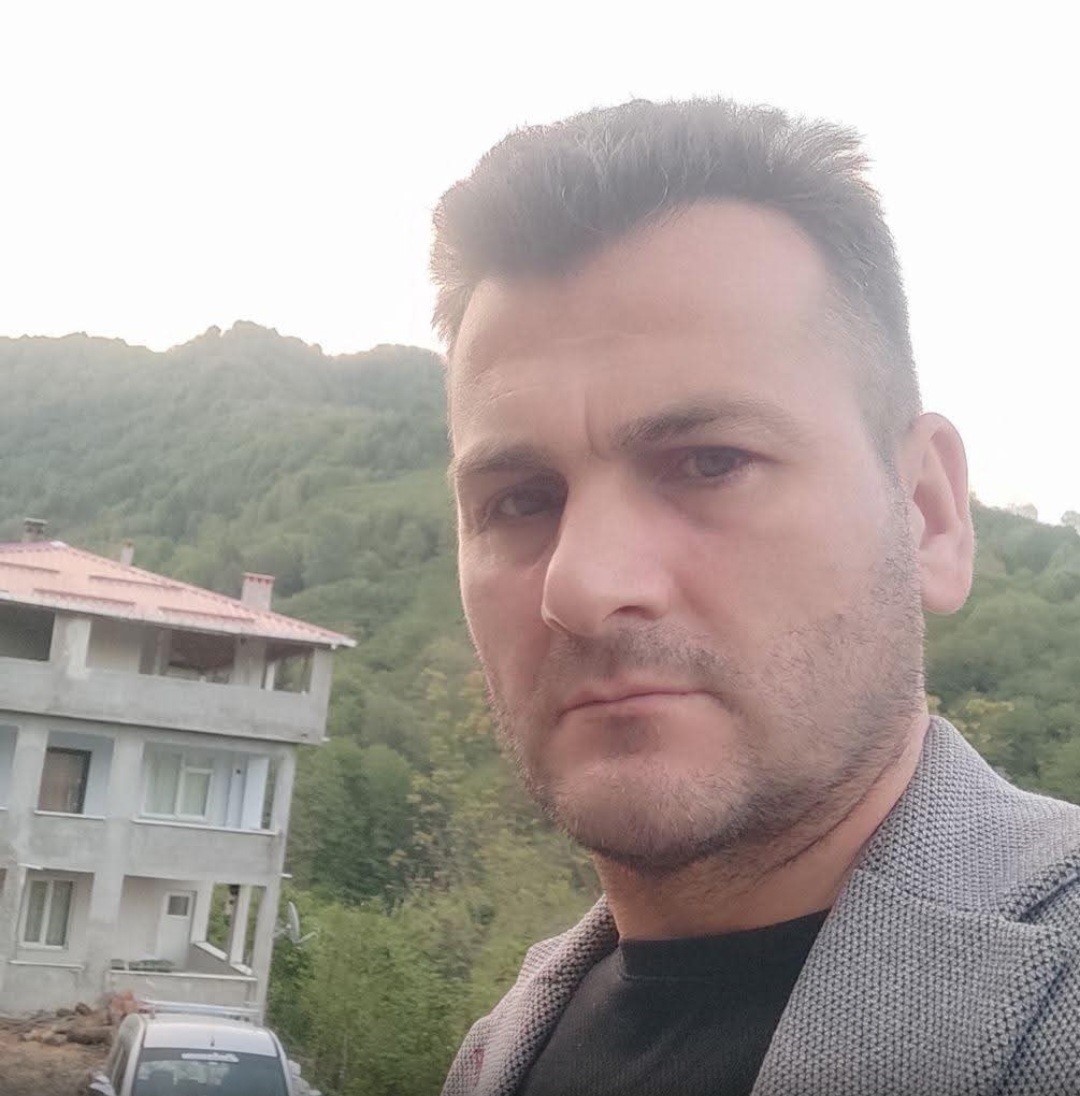 Evinde iki arkadaşını &ouml;ld&uuml;ren şahıs tutuklandı
