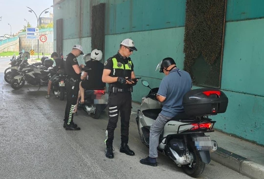 Manisa&rsquo;da motosiklet denetiminde 2,5 milyon TL ceza
