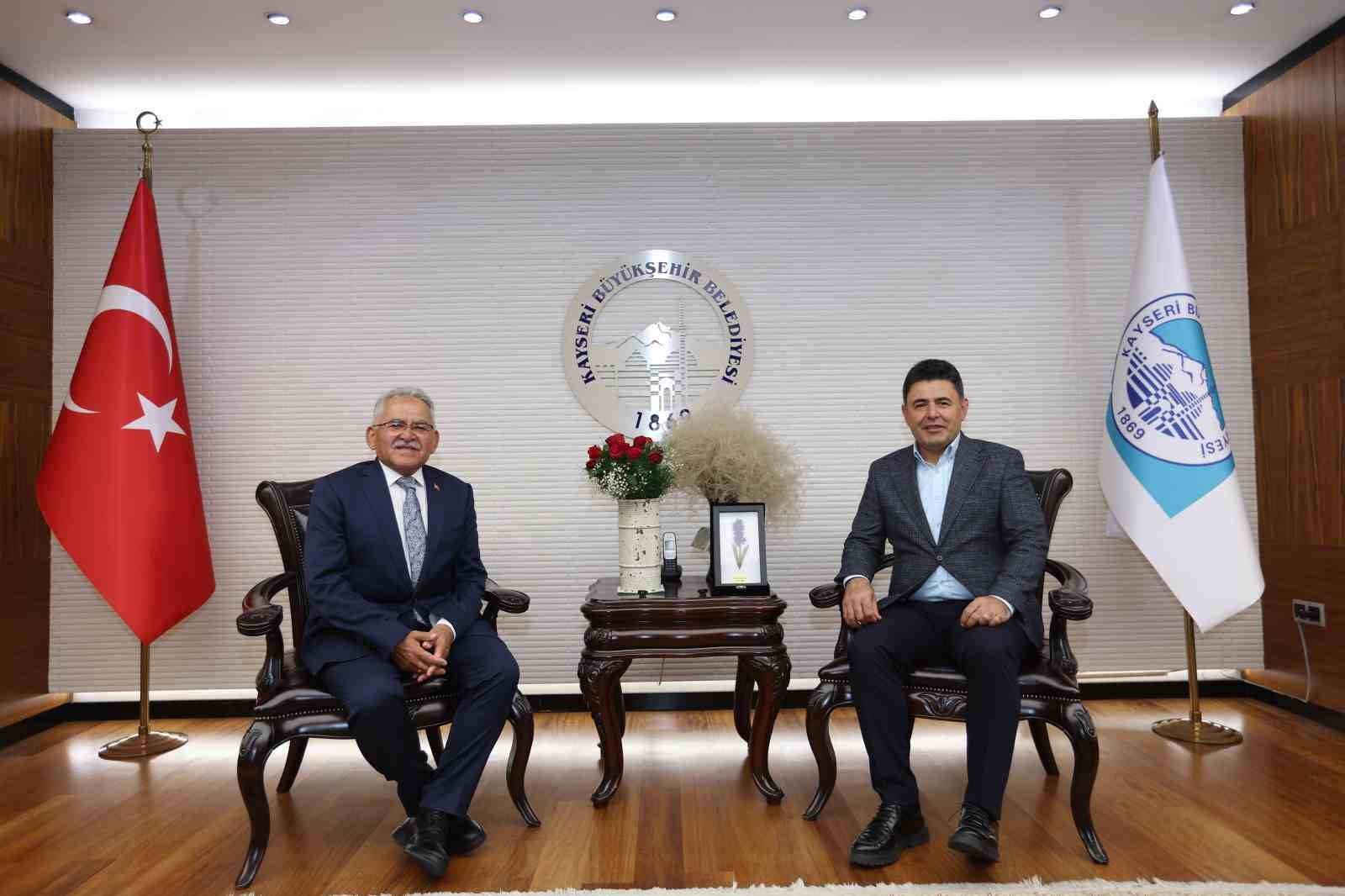 Genel Başkan Vekili Elitaş ve Bakan Yardımcısı Boyraz&rsquo;dan Başkan B&uuml;y&uuml;kkılı&ccedil;&rsquo;a ziyaret
