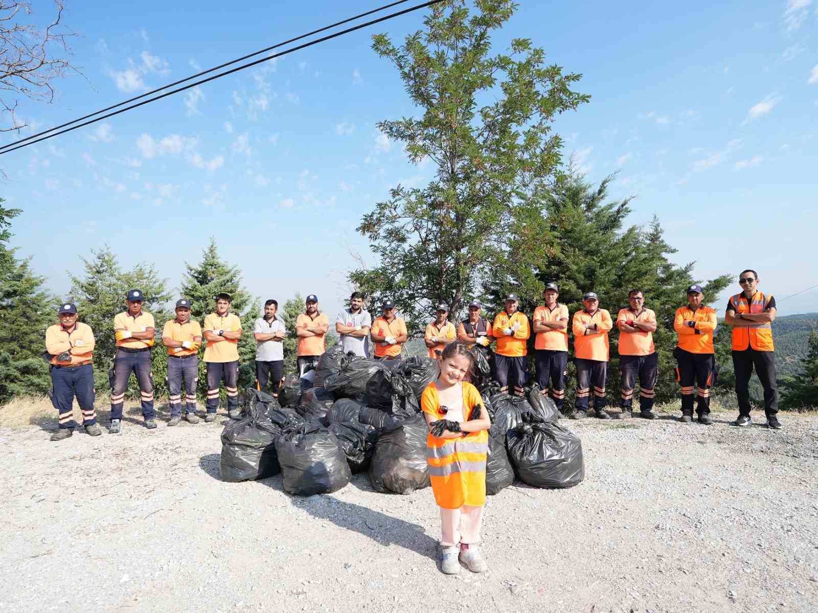 Minik Zeynep’ten büyüklere çevre dersi
