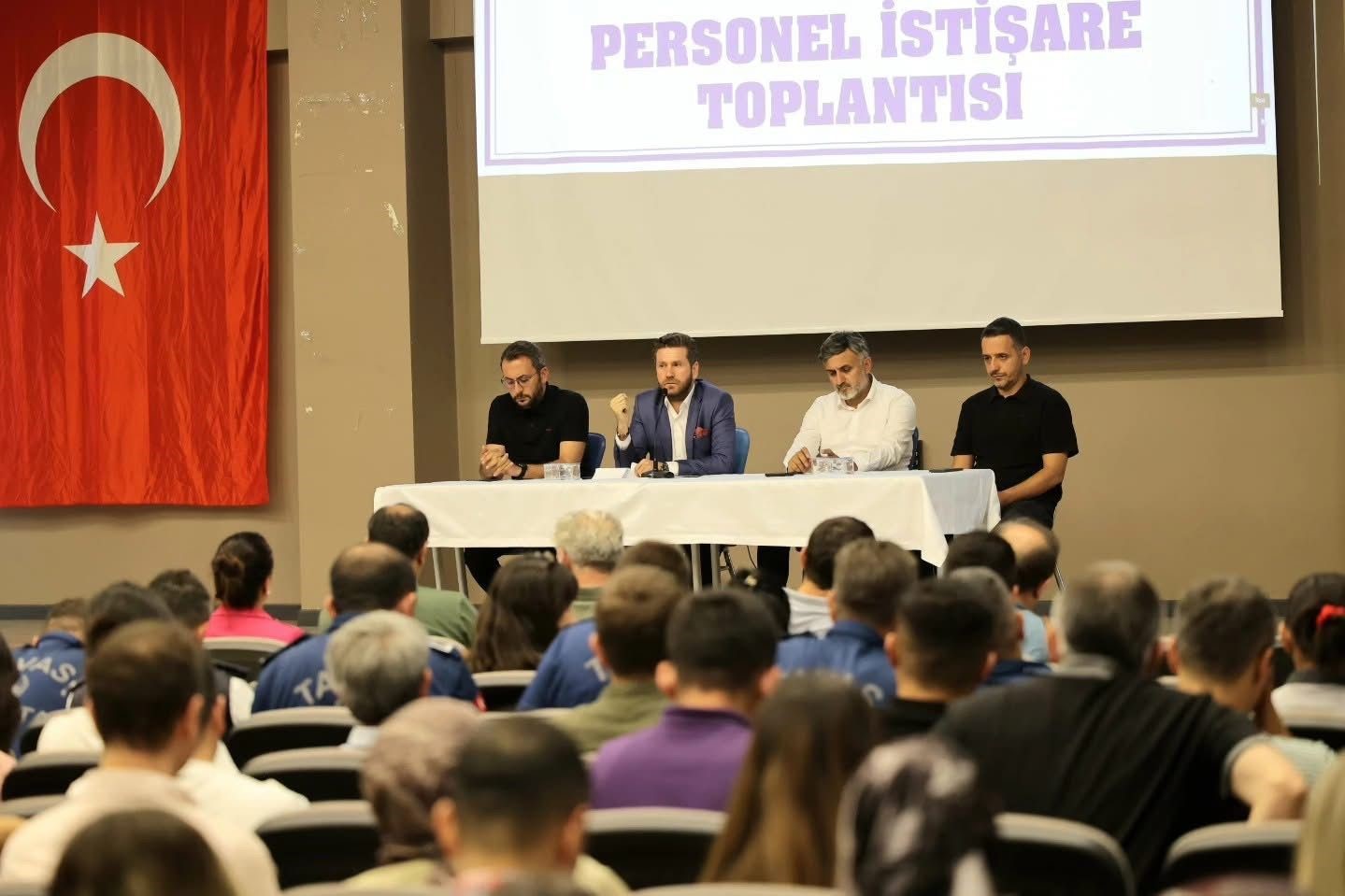 Başkan Tatık, Tavas’a daha kaliteli hizmet için personeliyle bir araya geldi