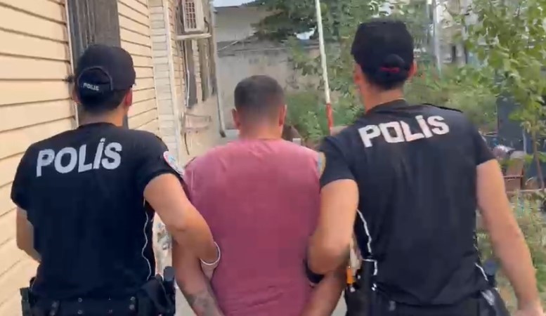 İzmir’de 11 yıl hapisle aranan şahıs yakalandı