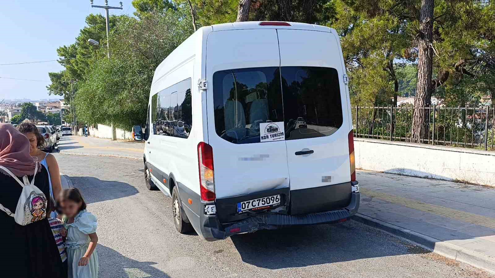 Manavgat&rsquo;ta zincirleme kaza: 2 yaralı
