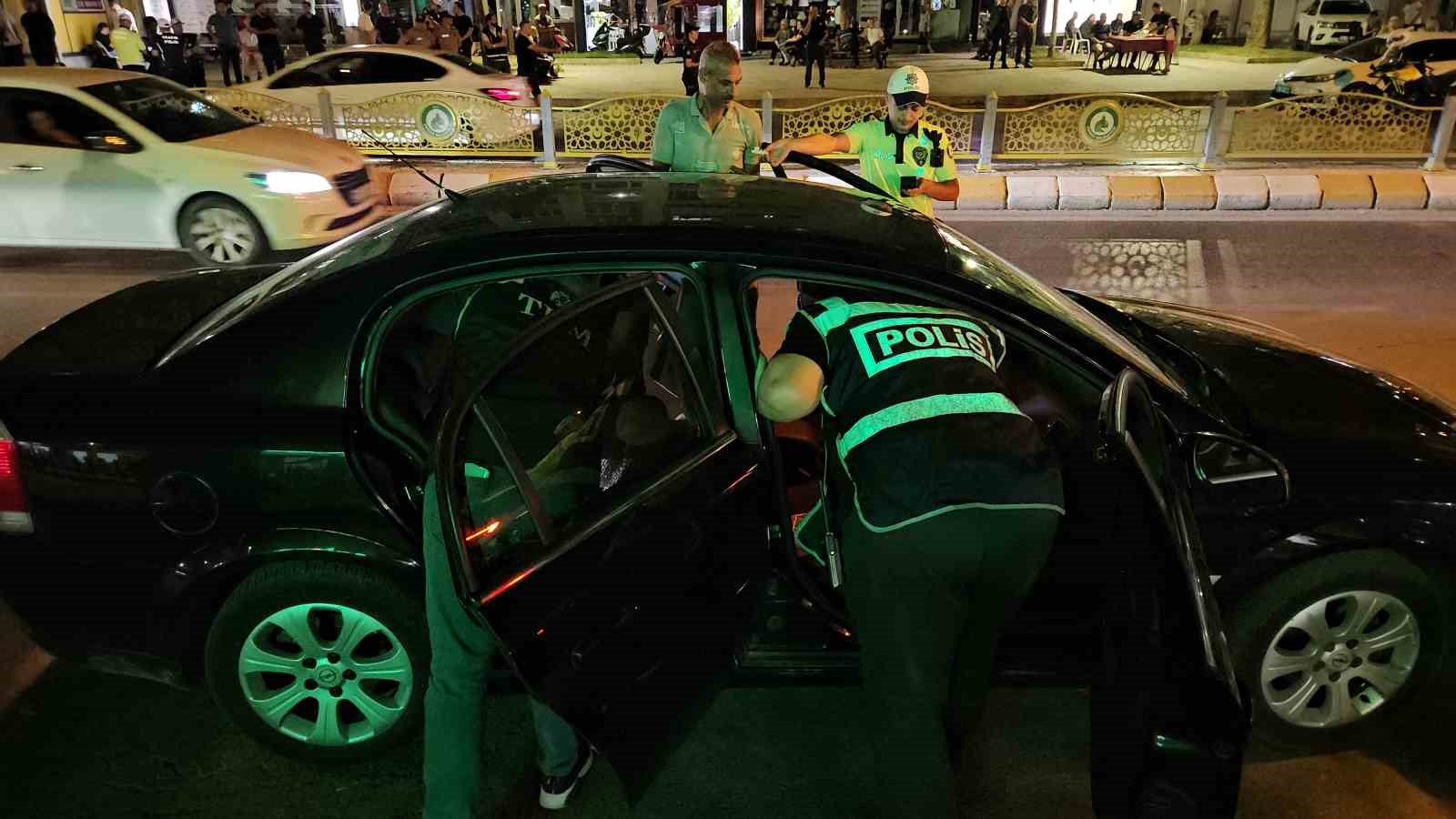 Edirne’de şok uygulama: 275 kişi ve 120 araç sorgulandı