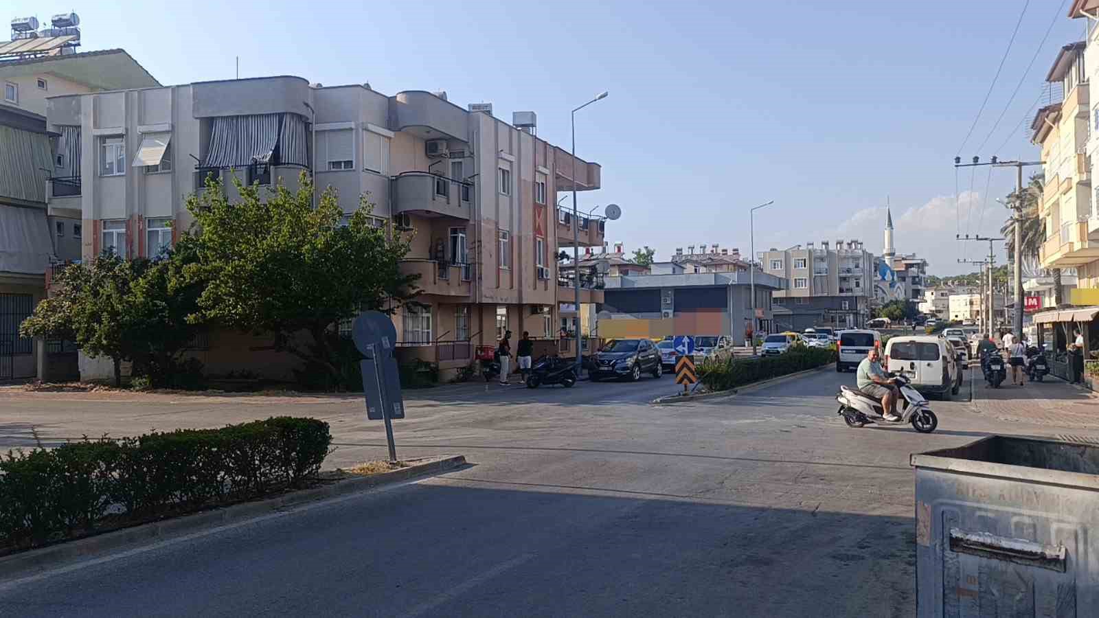 Aynı kavşakta g&ouml;z g&ouml;re g&ouml;re kazalar g&uuml;venlik kamerasında
