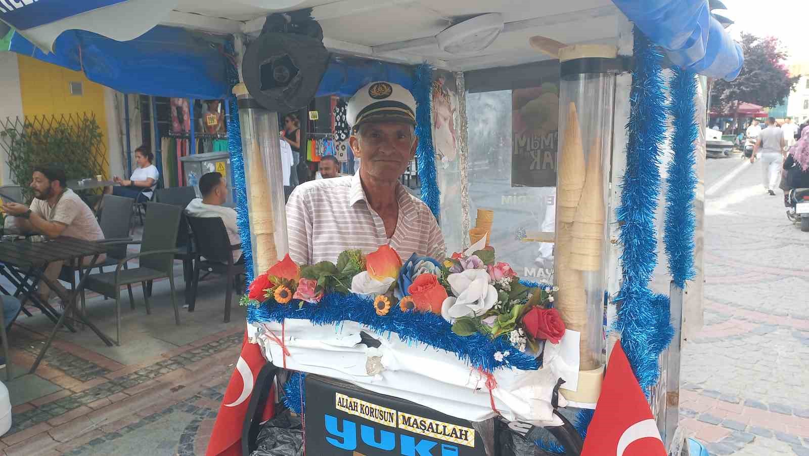 Edirne&rsquo;nin son seyyar dondurmacısı: 49 Yıldır yollarda
