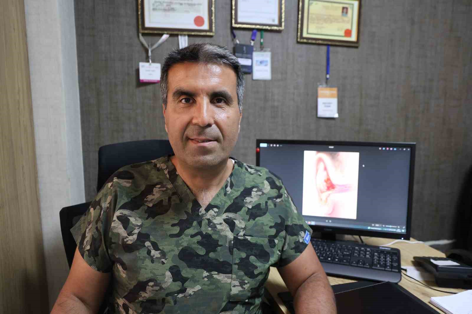 KBB Uzmanı Özer: "Kulaklarımız ıslak ve nemli kalınca yüzücü kulak hastalığı oluşuyor"