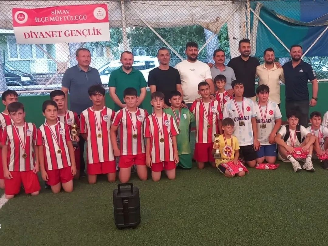 Simav’da Yaz Kur’an Kursları arası futbol turnuvası