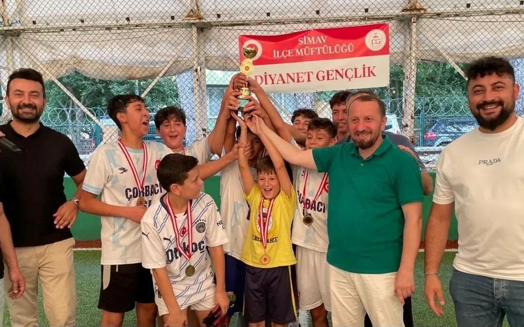 Simav’da Yaz Kur’an Kursları arası futbol turnuvası