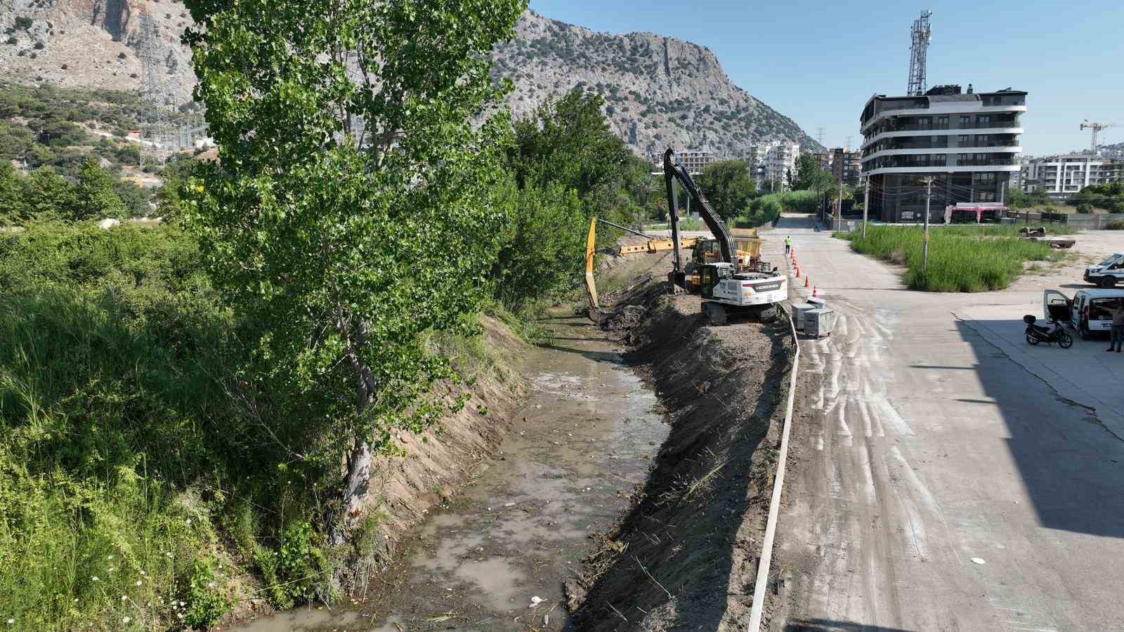 ASAT&rsquo;tan Sarısu&rsquo;da kışa hazırlık temizliği
