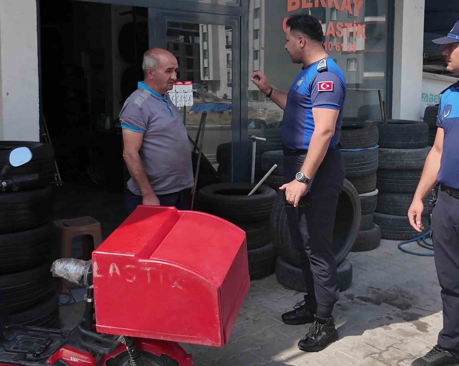 Niğde Belediyesi zabıta ekipleri kaldırım ve yol işgallerine karşı denetimlerini sıkılaştırdı