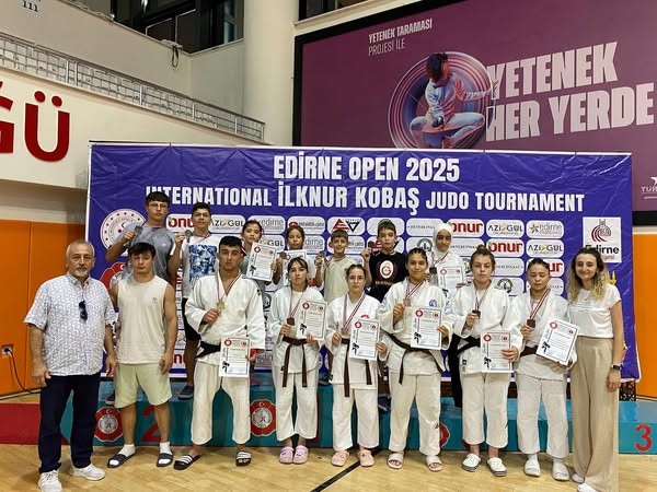 Kütahya Belediyesporlu Judocular Edirne’den 10 madalya ile döndü