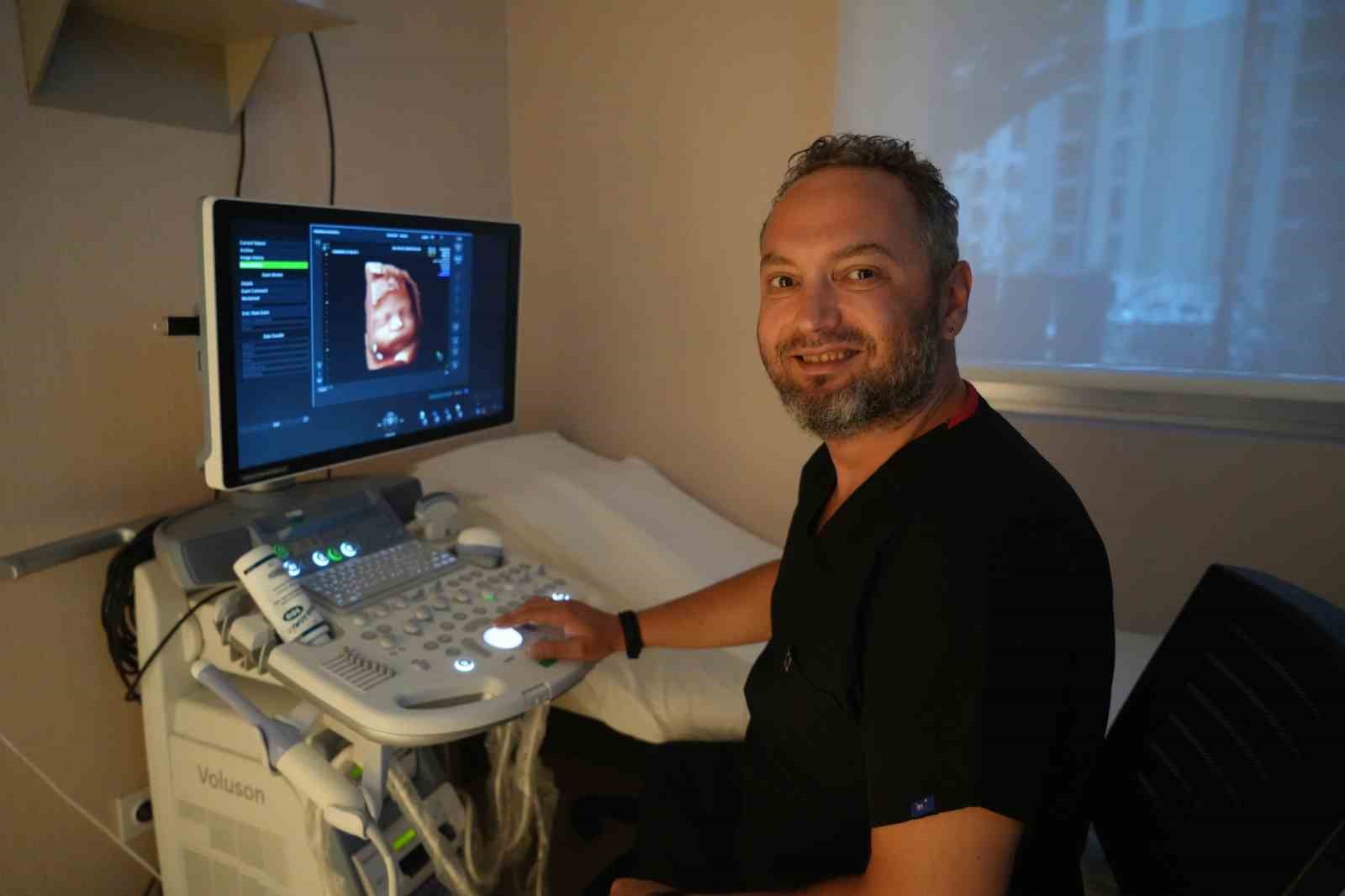 Bebeğin ilk 6 ayı için altın tavsiye: "Sadece anne sütü"