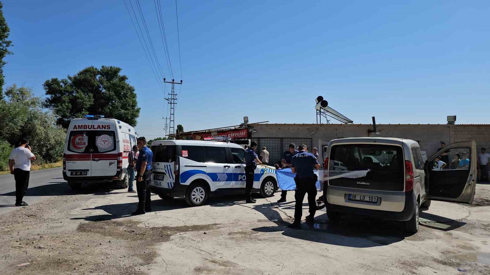 Umay bebeğin acı ölümü: Akrabasının kullandığı aracın altında kaldı