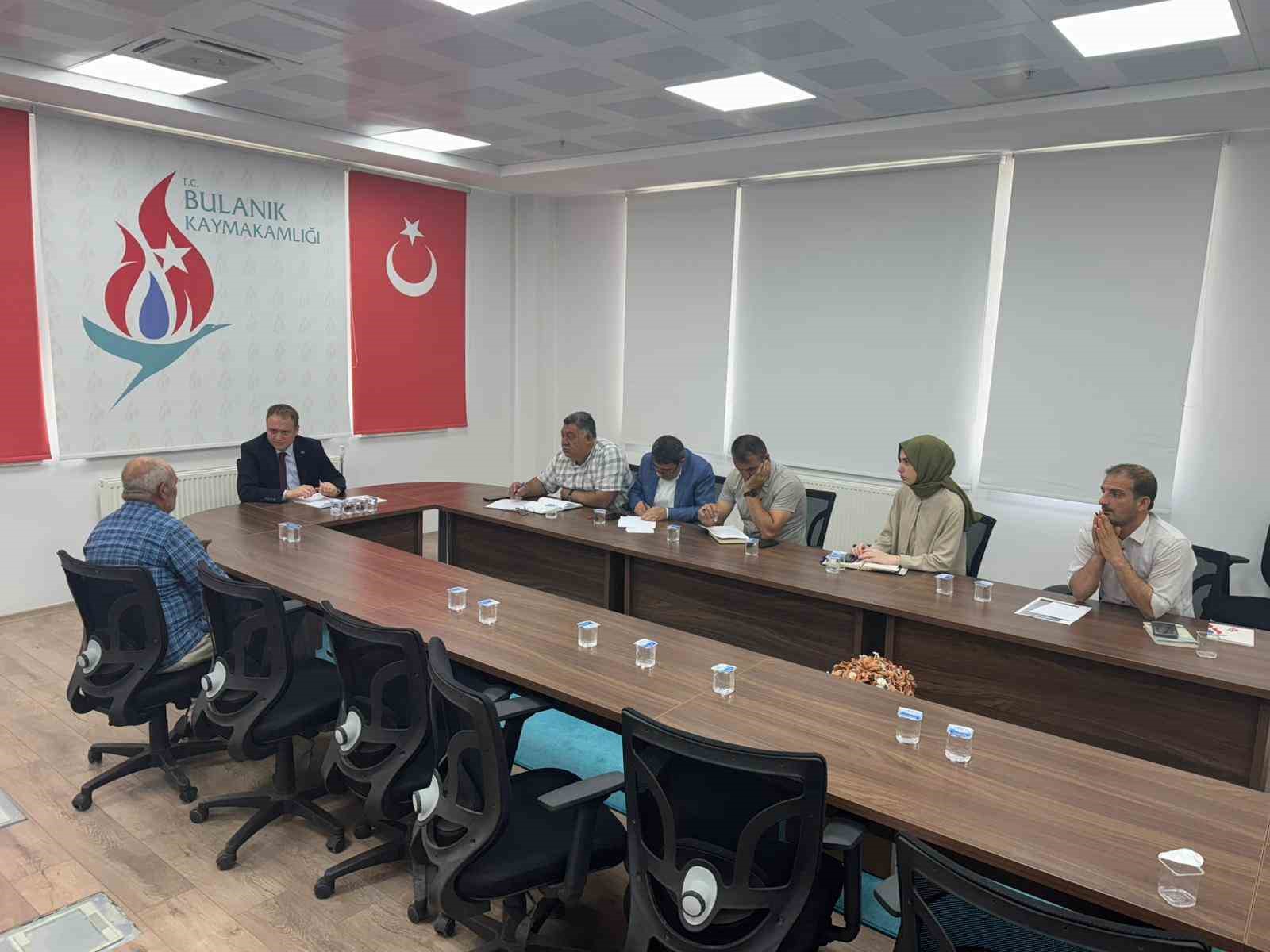 Bulanık&rsquo;ta &lsquo;Halk G&uuml;n&uuml;&rsquo; toplantısı
