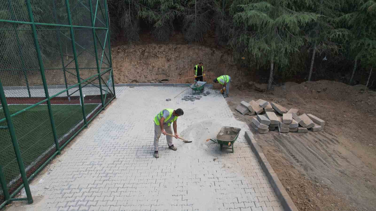 Çayırova’da mesire alanları ve parklar yenileniyor