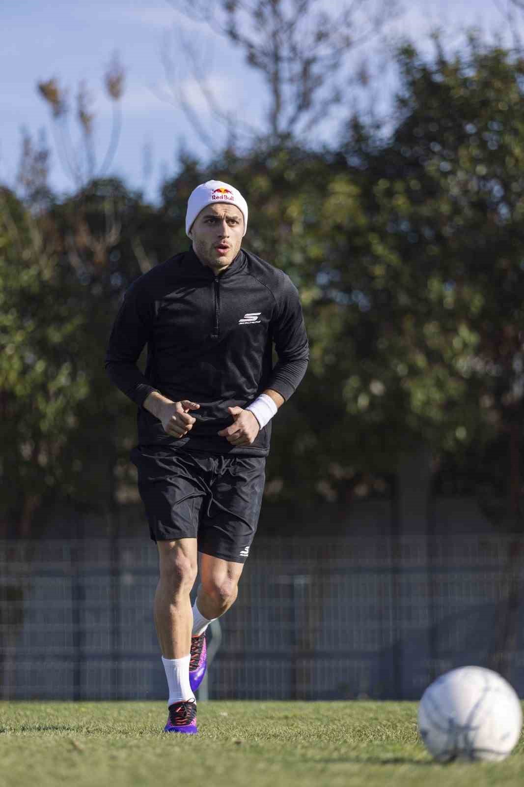 Barış Alper Yılmaz: "Hedefim her zamanki gibi kupalar kazanmak"
