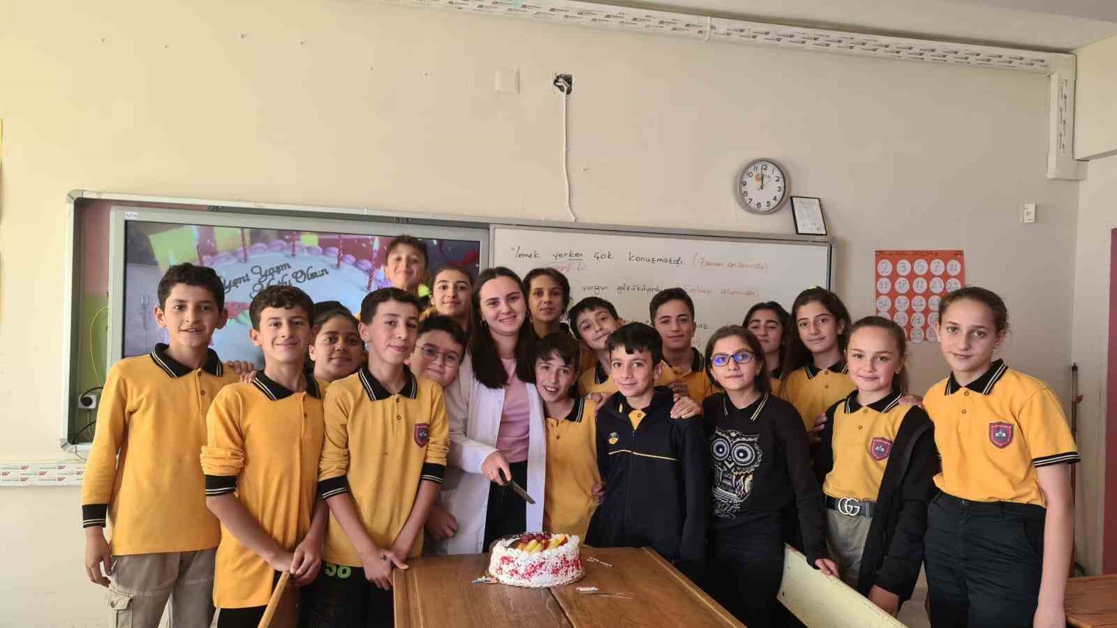 Öğretmenlerden Hakkari’ye ilgi