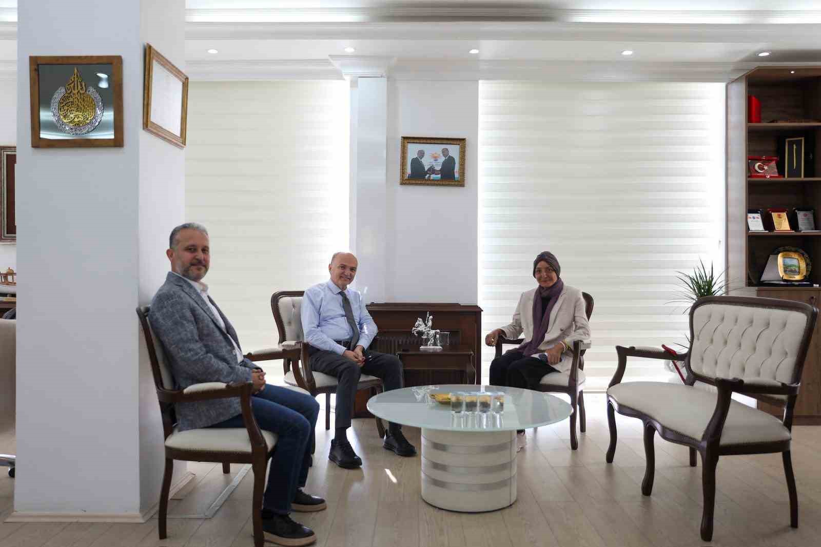 Cumhurbaşkanı Başdanışmanı Oruç’tan, Başkan Özlü’ye ziyaret