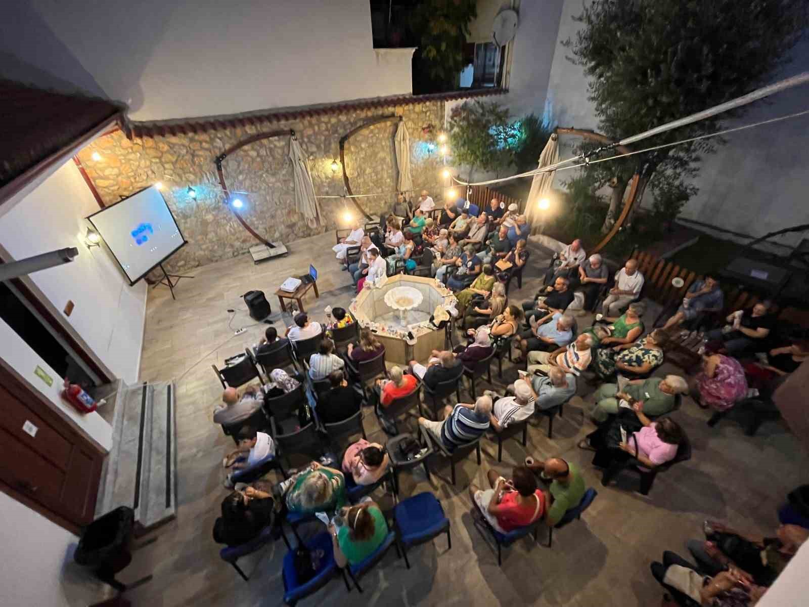 Muğla&rsquo;da 100 Yaş Evi &Uuml;yeleri Yazlık Sinema G&uuml;nleri&rsquo;nde buluştu
