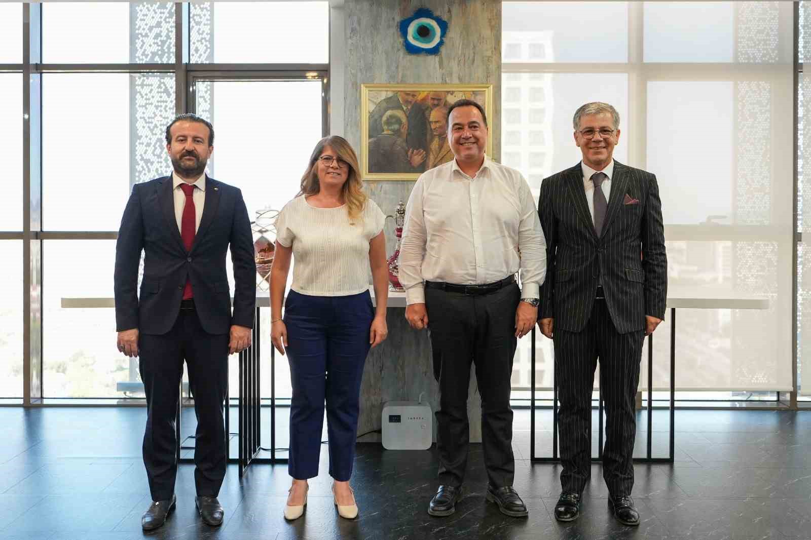 MİMSAD &rsquo;İnşaat&ccedil;ılar &Ccedil;arşısı&rsquo; projesini Başkan Dutlulu ile paylaştı
