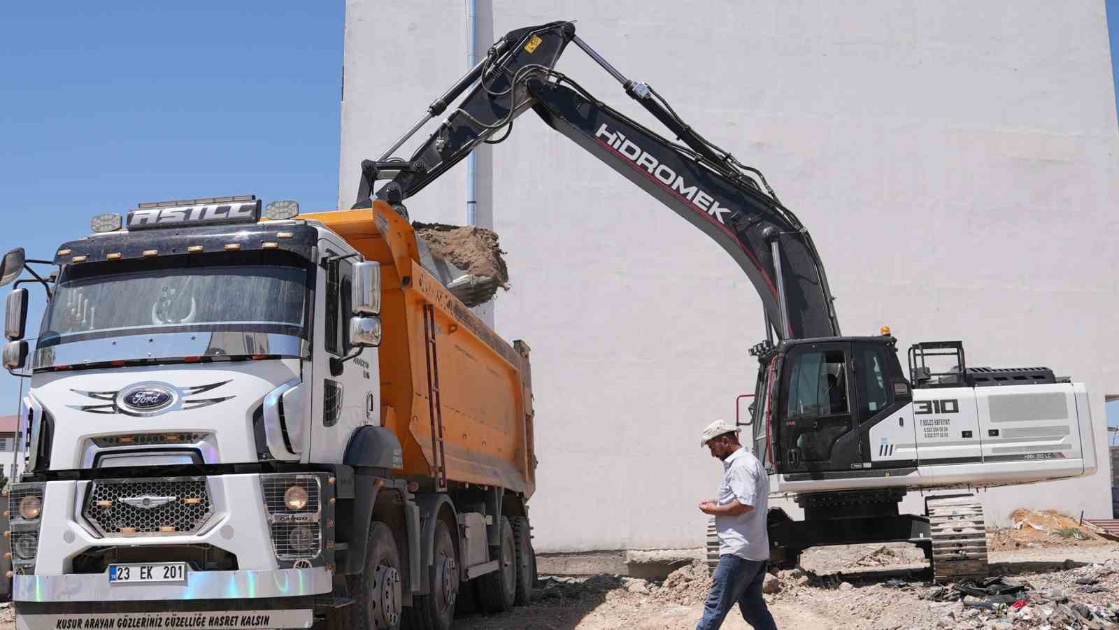 Elazığ&rsquo;da Kentsel D&ouml;n&uuml;ş&uuml;m Projesinde ilk temel atılıyor

