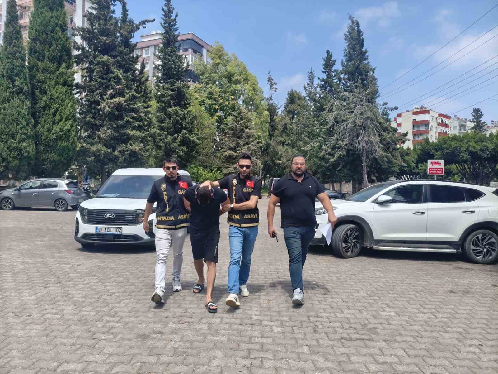 Kuyumcudan 18 bilezik gasbeden şüpheli: "Param bitti, ihtiyacım vardı"