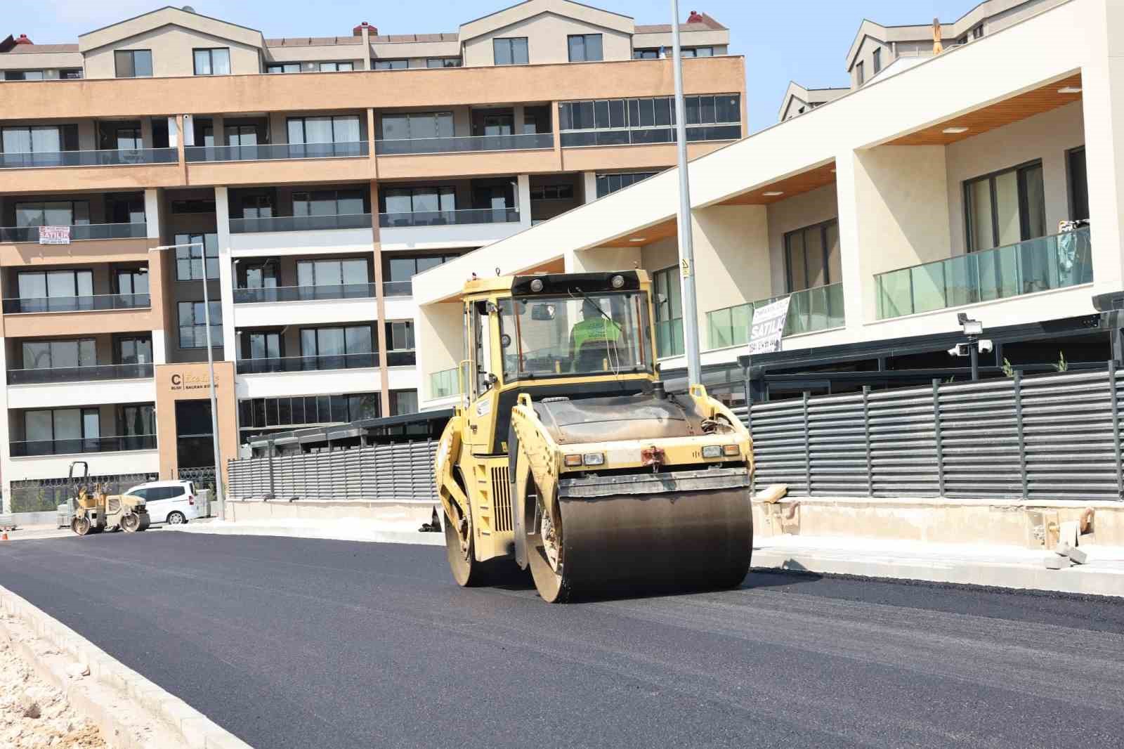 Balkan Mahallesi’nde yollar asfaltlanıyor