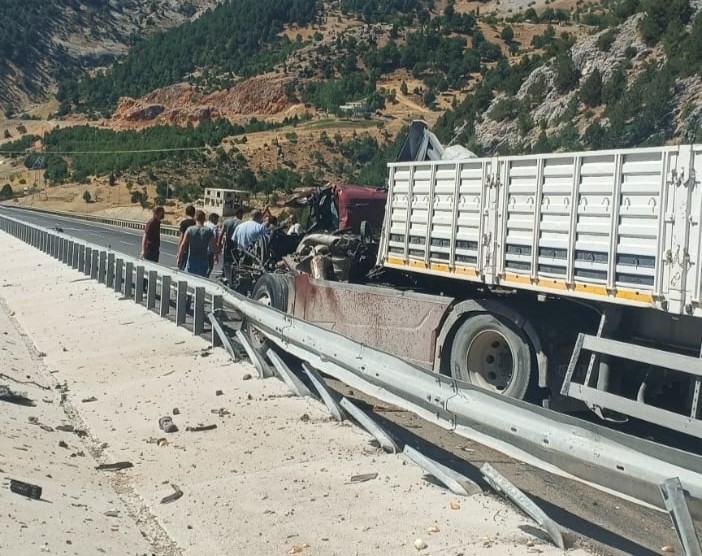 Kahramanmaraş’ta tır kazası: 1 ağır yaralı