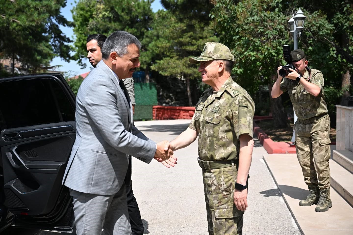 Vali Çiftçi’den Altuğ Paşa’ya tebrik