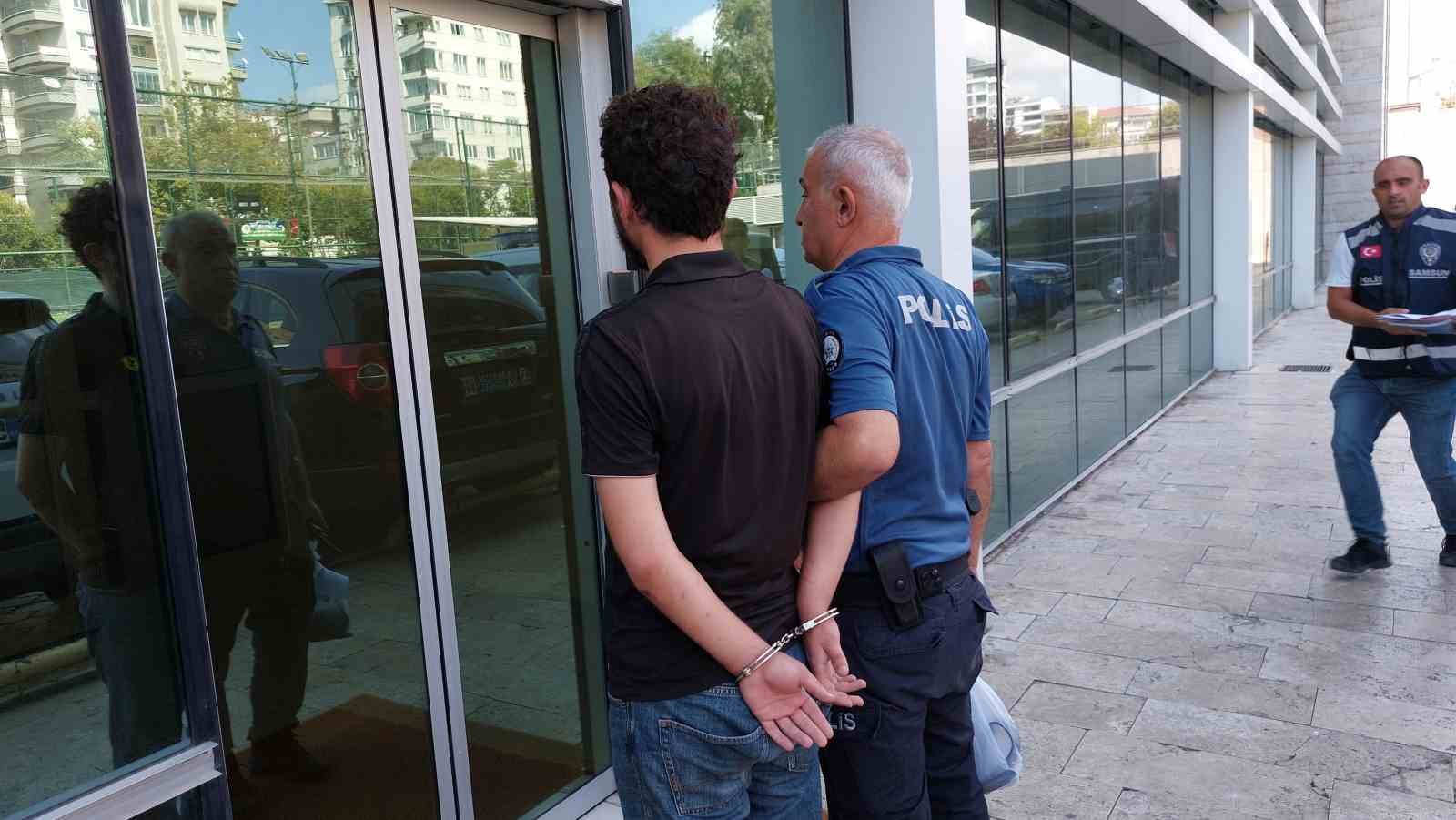 Uyarıya sinirlenen mühendis bekçilere saldırdı