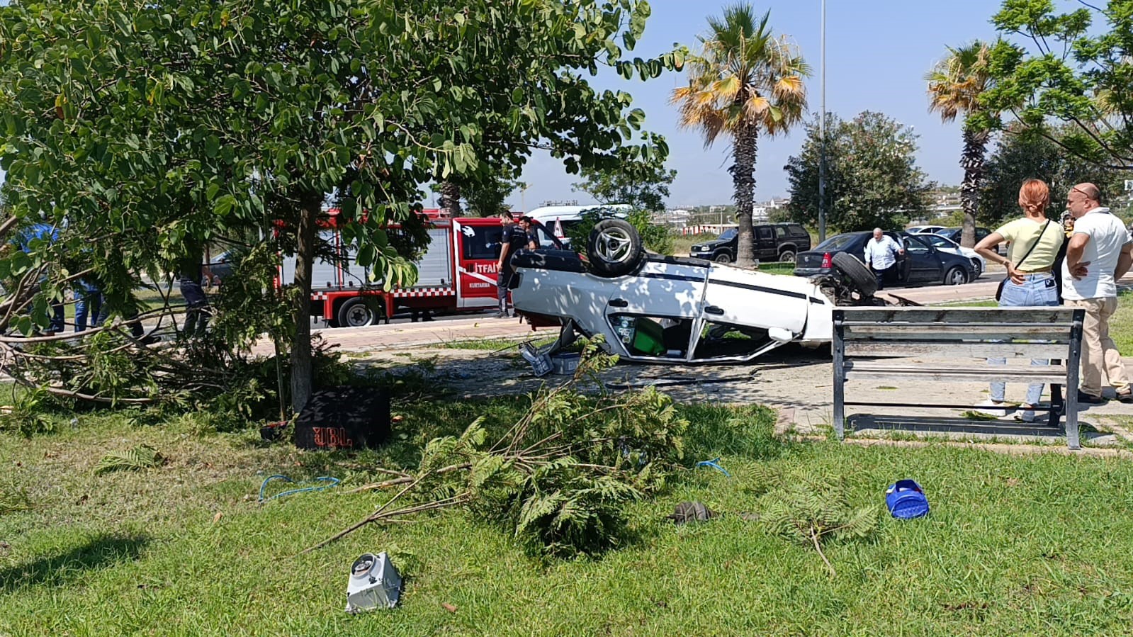 Takla atıp ters d&ouml;nen Fiat Tofaş hurdaya d&ouml;nd&uuml;: 1 yaralı
