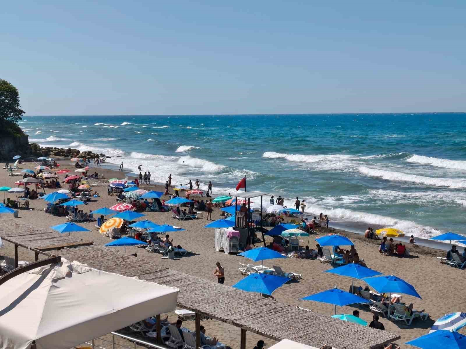 Akçakoca’da denize girilmemesi kararı alındı