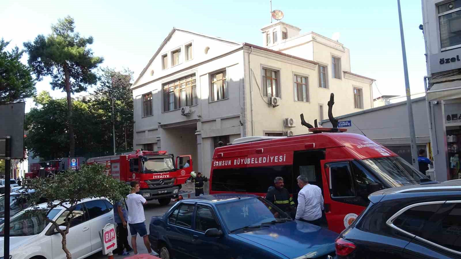 Astsubay gazinosunda yangın paniği