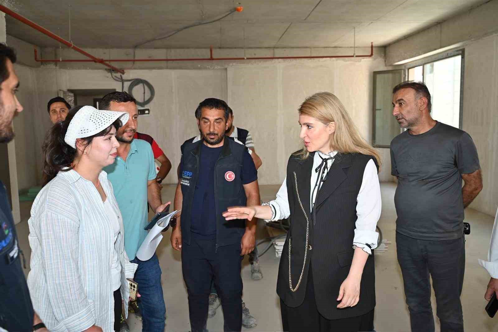 Milletvekili &Ouml;lmeztoprak Malatya &ccedil;arşısını inceledi
