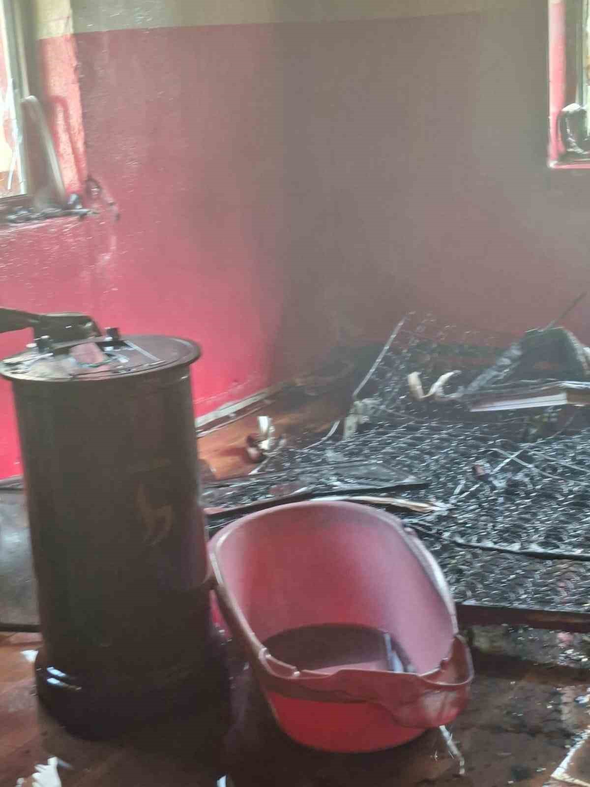 Muş’ta ev yangını