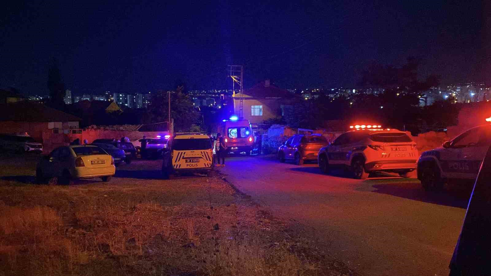 Kayseri’de düğünde taşlı sopalı bıçaklı kavga: 2’si ağır 3 yaralı