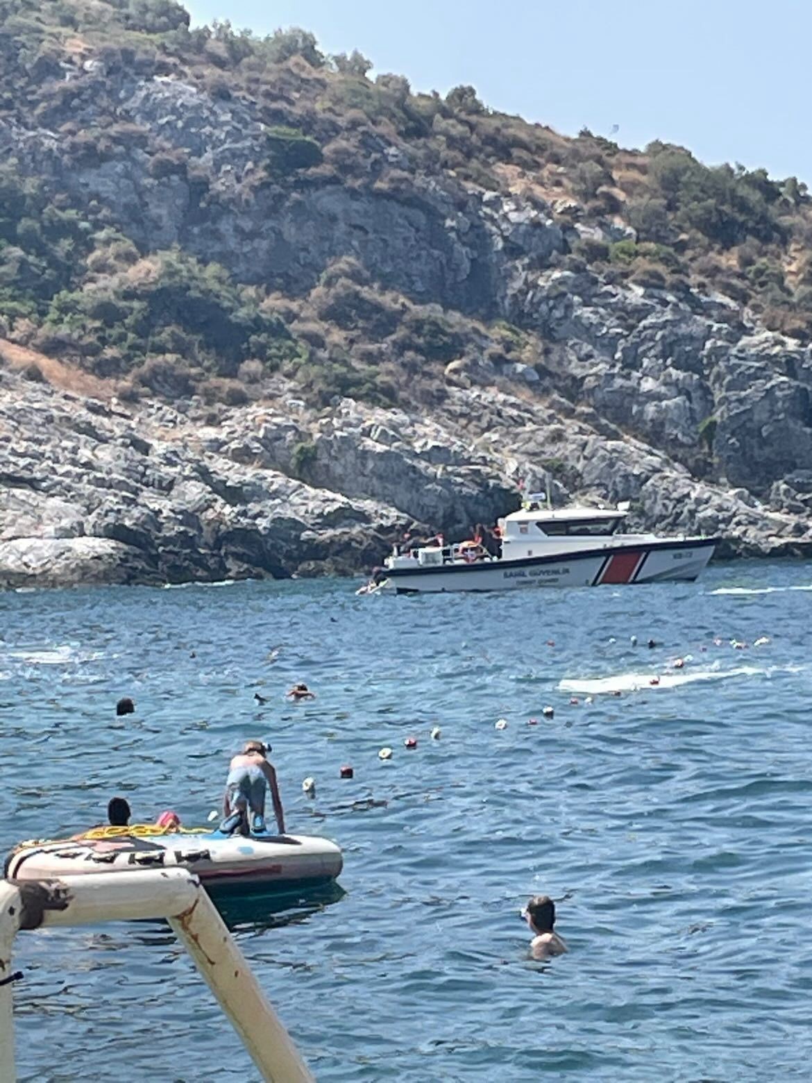 Kuşadası&rsquo;nda denizde bir kişi &ouml;l&uuml; bulundu
