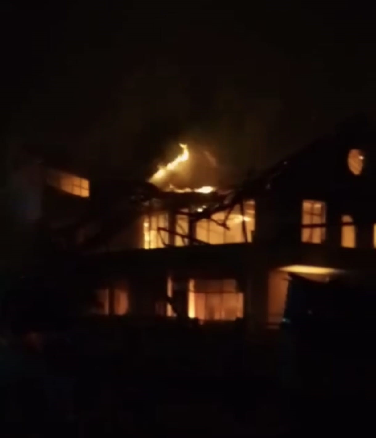 Mersin&rsquo;de yayla evinde korkutan yangın
