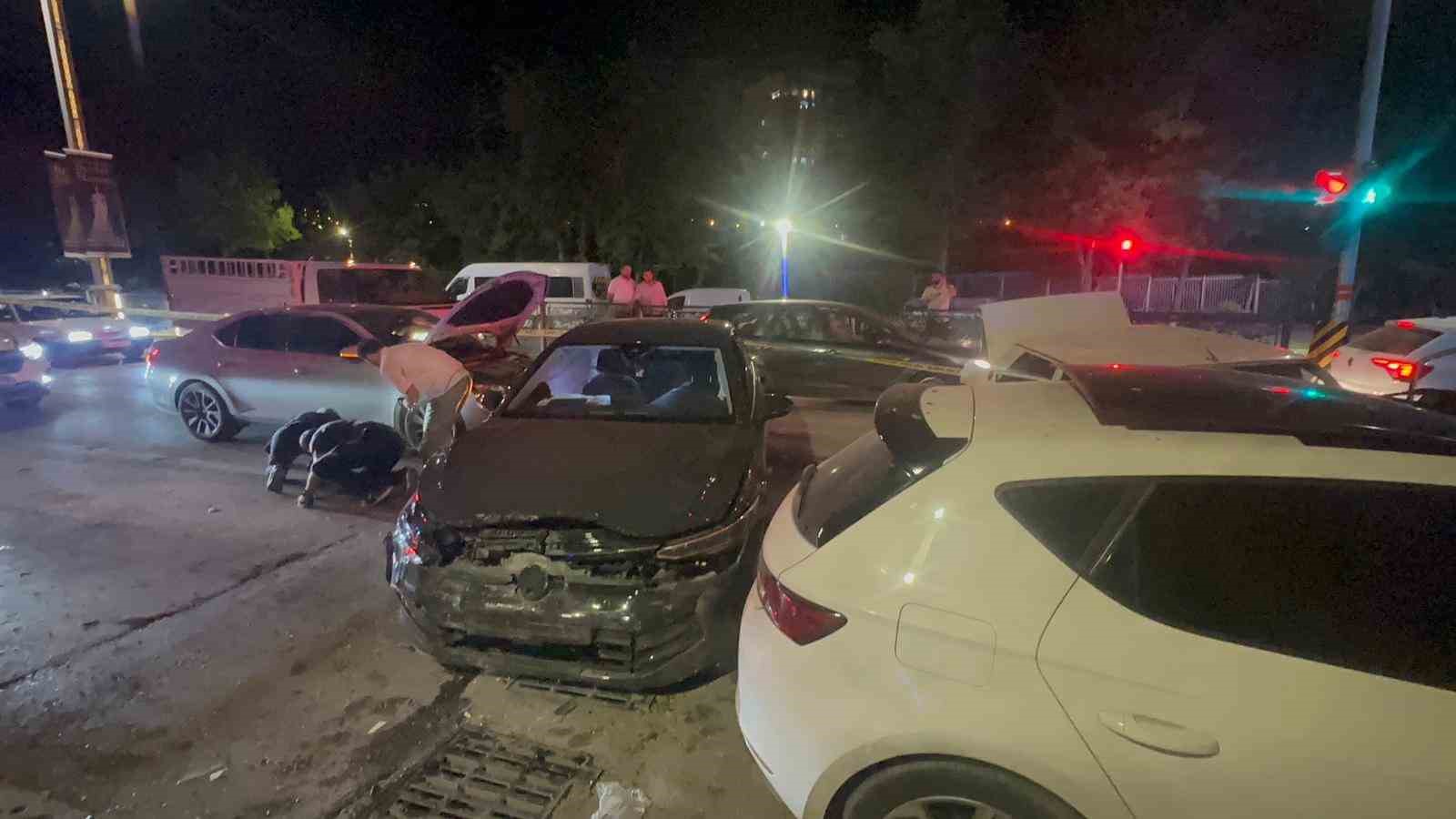 Elazığ’da zincirleme trafik kazası: 4 yaralı