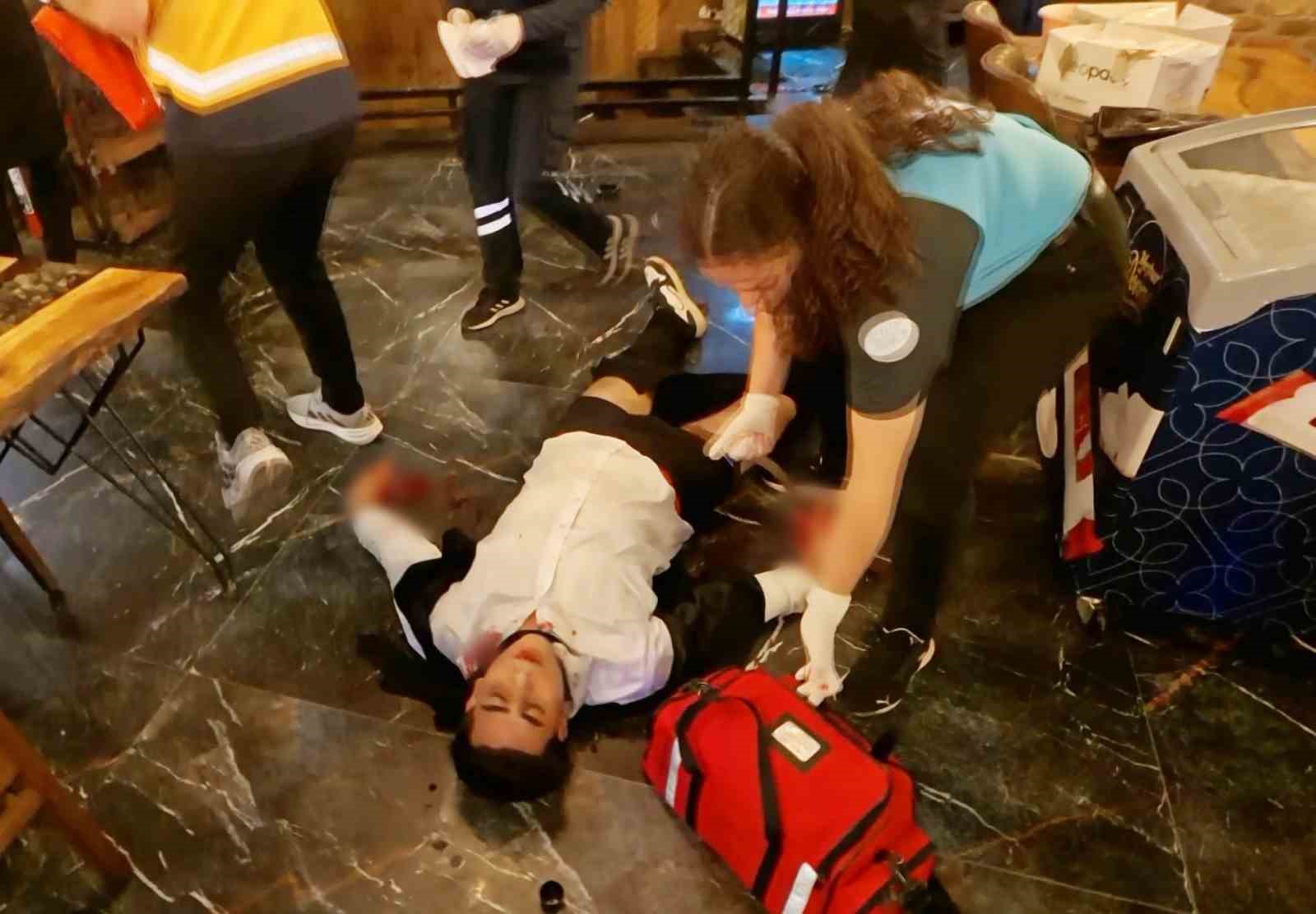 Eski koca restoran basıp dehşet saçtı: 4 kişi yaralandı