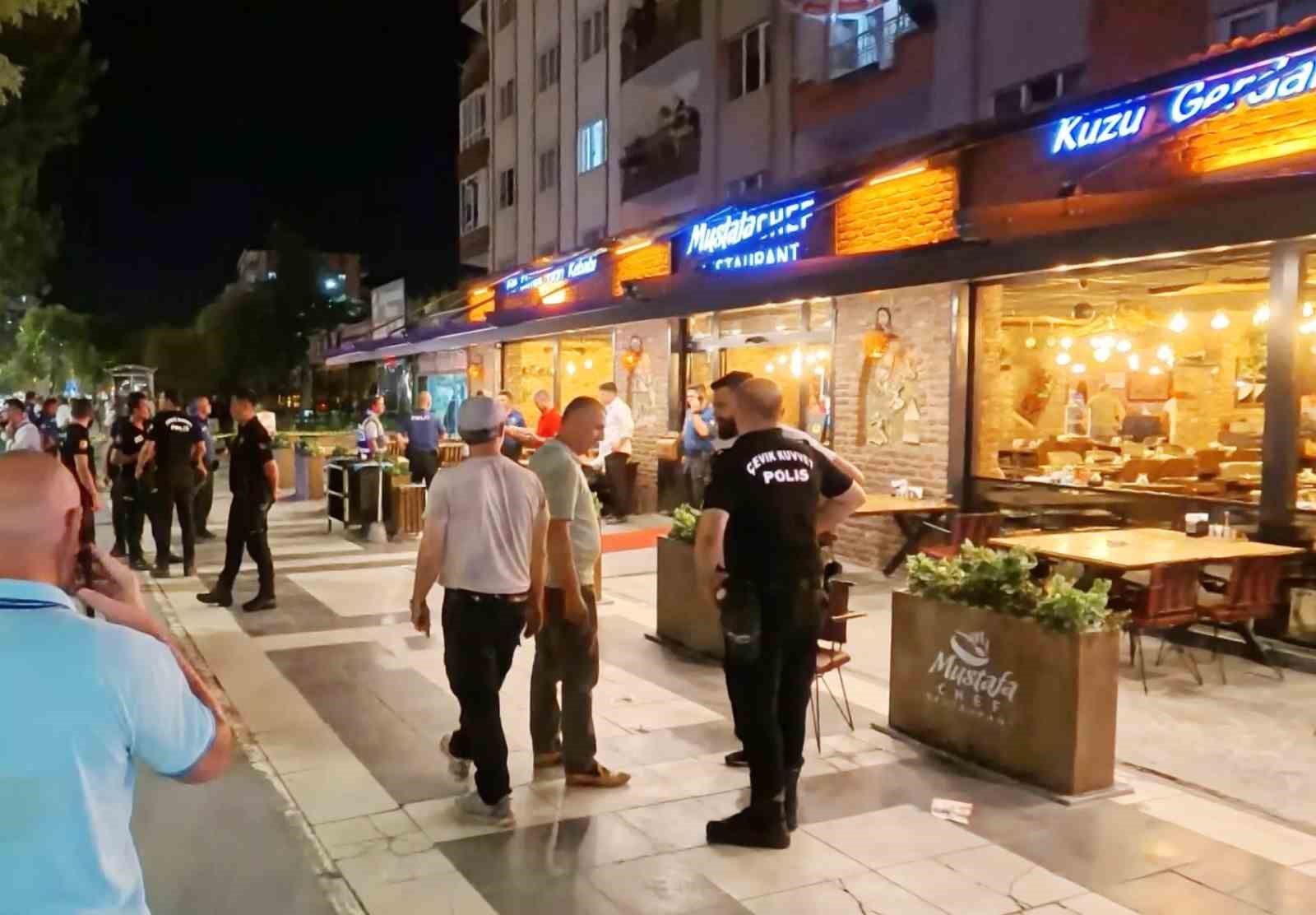 Eski koca restoran basıp dehşet sa&ccedil;tı: 4 kişi yaralandı
